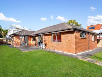 Rare Parkside Opportunity