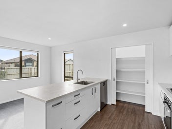 Affordable, Low Maintenance and Vacant!