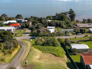 BUILD YOUR HOME WITH WATER VIEWS