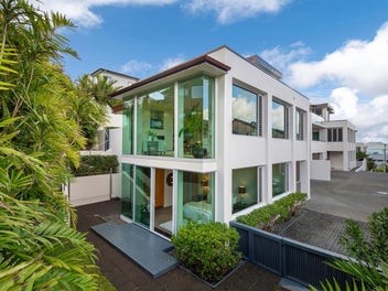 Masonry Gem - Sun Lit & Spacious