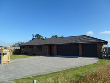 Image 1 of 7