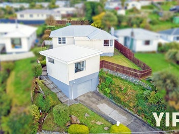 Family Home + Huge Studio? YIP!