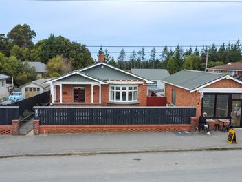 LOOKING AT MOVING OR INVESTING IN DUNEDIN? SORTED!