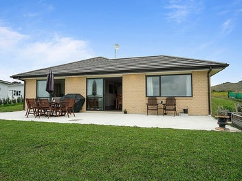 Image 1 of 32