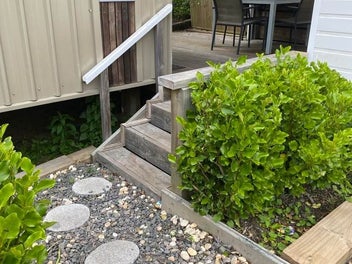 Image 1 of 7