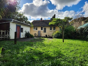 Image 1 of 18