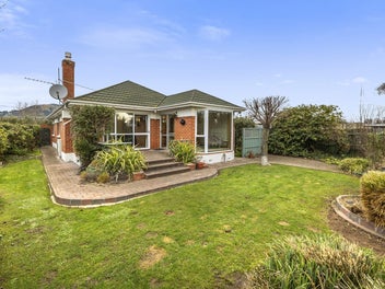 Your Ideal Family Home Awaits!