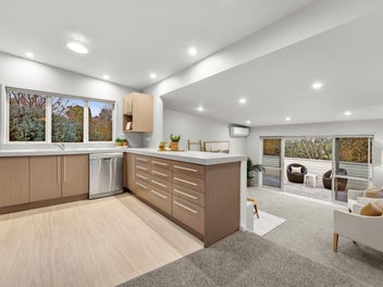 Peaceful Elevated Oasis in the Heart of Gate Pa