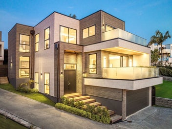 Harbourview elegance on Paritai Drive