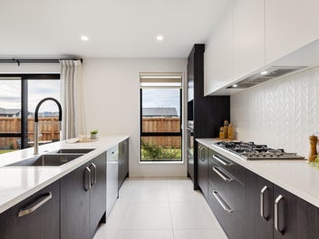 Five bedrooms - outstanding value on Lovelock