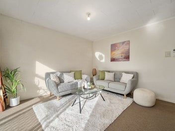 Timeless Charm, Prime Location