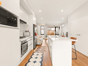 Stylish 3-Bedroom Home in Hobsonville Point