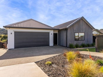 High-Spec Home and Income Living