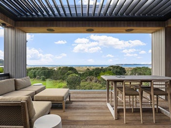 EXCEPTIONAL OCEAN FRONT GRANDEUR
