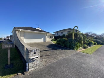Image 1 of 20