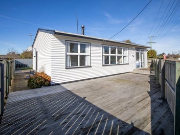 DESIGNED FOR SUNSHINE - PRIVATE FREEHOLD SECTION