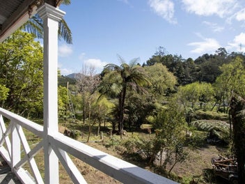 Rare, Remarkable and Riverside!