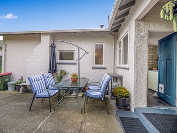 Charming. Characterful with a Sea View