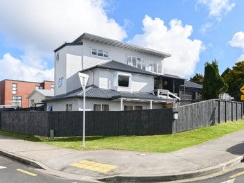 Corner-Site with Income Potential!