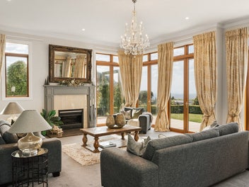 The Ultimate Country Estate!