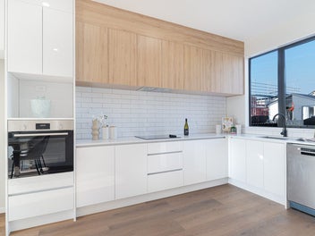 Bright, Sunny, 3 Bedroom Home