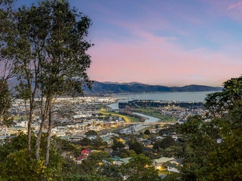 Much-Loved Family Home, Unbeatable Views