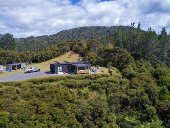 Elite Coastal Estate – Once-in-a-Lifetime Legacy