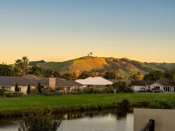 Grand Family Oasis on the Waterways
