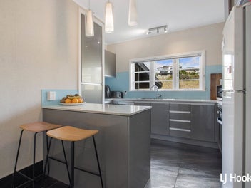 Private North End Gem - Walk to the Beach and Cafe