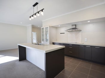 Space, Flexibility, Style In The Heart of Allenton