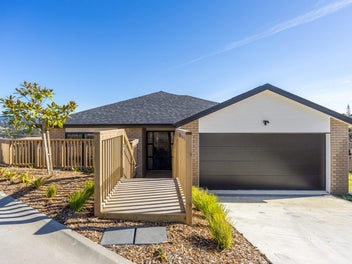 Expansive Family Layout + Breathtaking Views