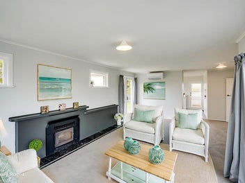 Renovated, Ready And Room For Everyone!