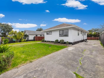 3 bedroom + 3 utilities fully renovated!!