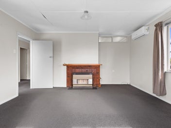 Live in or renovate - Endless potential