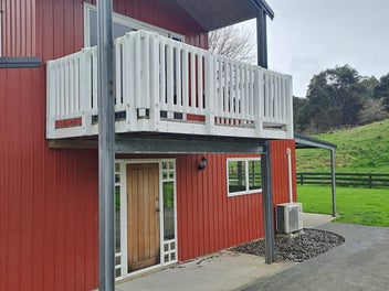 3 Bedroom House/Barn for Removal