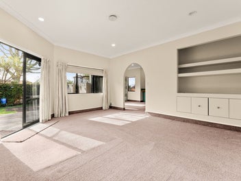 Deceased Estate - Must Be Sold!