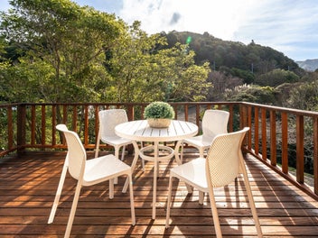 SUN, SPACE & CITY CONVENIENCE! | ASKING...