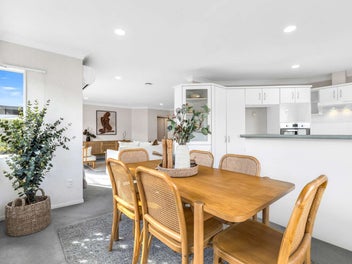 Cherrywood Gold – Freehold with Double Garage!