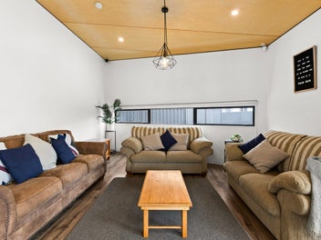 Modern Living - Light, Inviting, and Practical