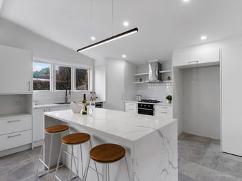 IT'S A WINNER - SINGLE LEVEL LIVING