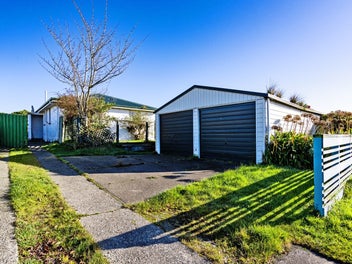 Renovation alert, absolute cracker