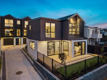 Boutique Coastal Living!
