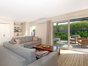 Modern Living in the Heart of Mangapapa!