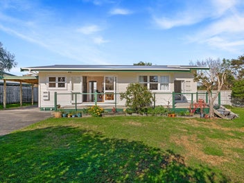 Cute Cottage Alert!!!