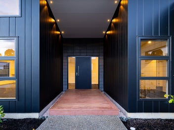 Immaculate, Modern & Effortless Living
