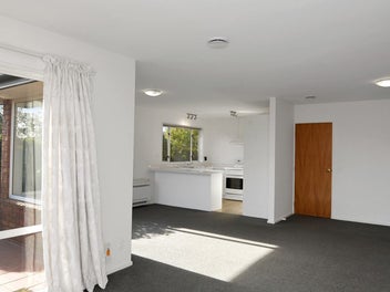Sunny, Spacious & Stylish in Sought-After Hoon Hay