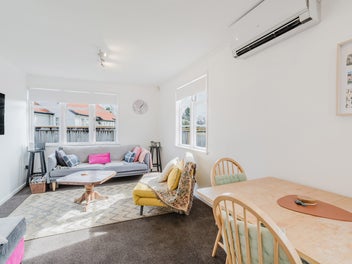 Freehold and Close to River Walks