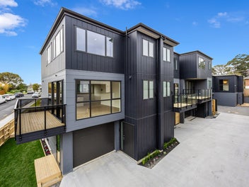 Modern Double Westlake Living