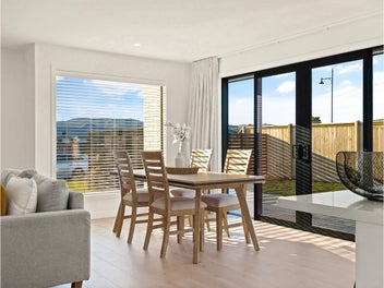 New Build – Ready to move in now!