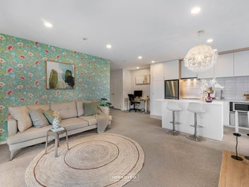 End Apartment with Timeless Appeal